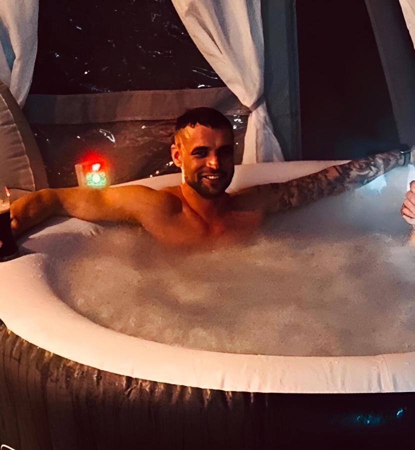 Rostrevor Valley Caravans With Private Hot Tub 外观 照片